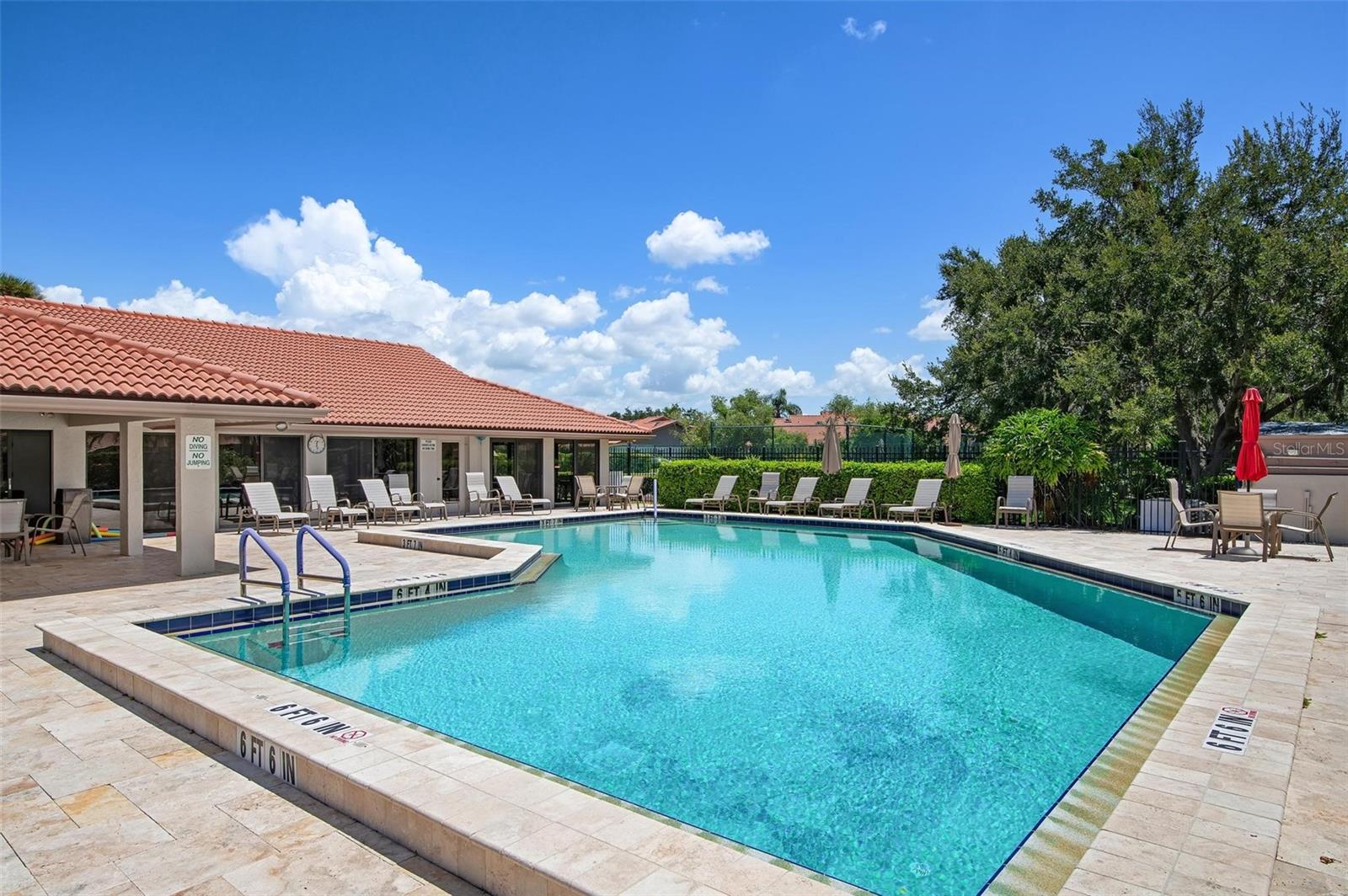 LAKESHORE VILLAGE - Residential