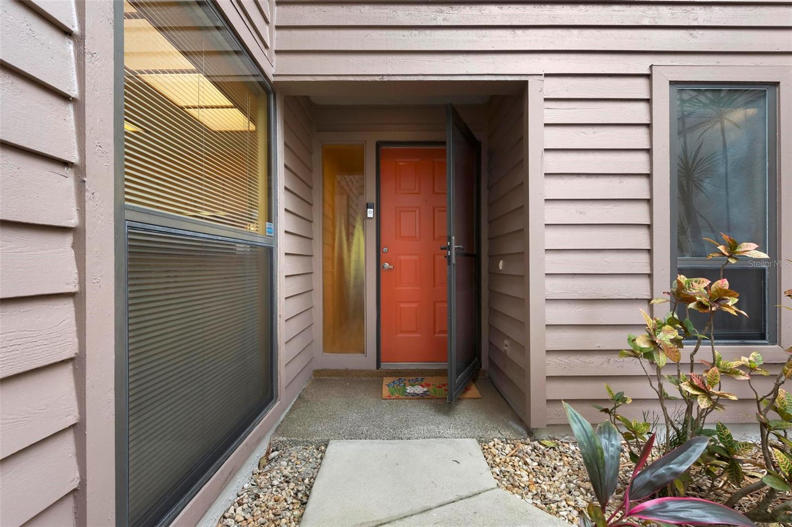 LAKESHORE VILLAGE - Residential