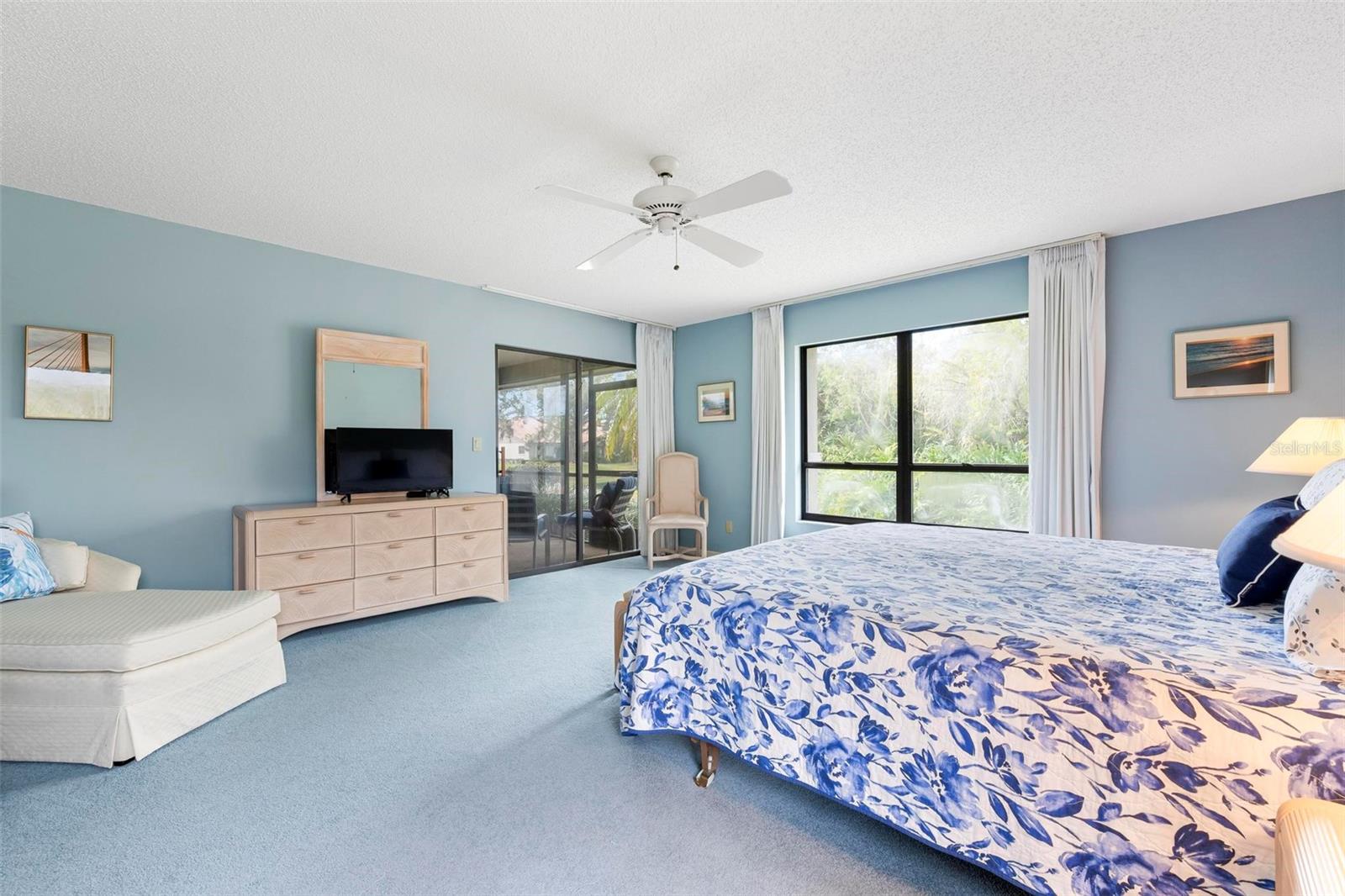 LAKESHORE VILLAGE - Residential