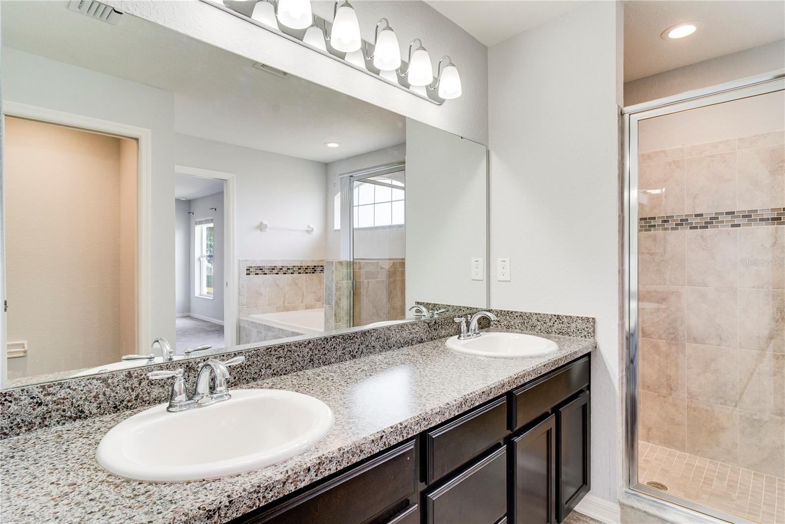 STONEWOOD ESTATES - Residential