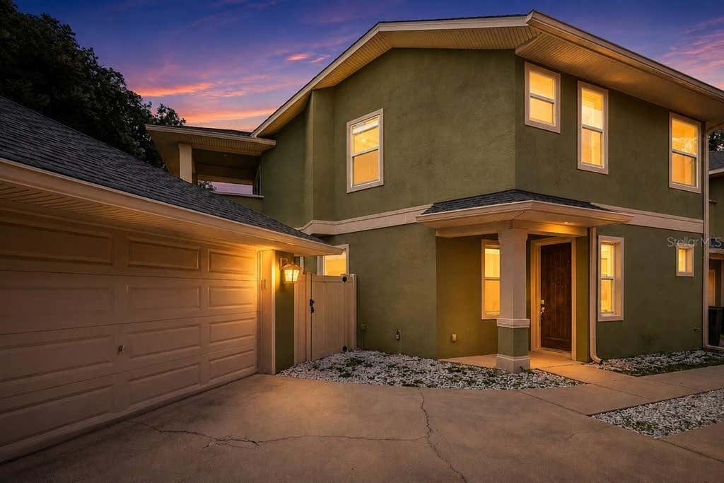 Photo of 2403 S Shine Avenue #B, Orlando, FL 32806 (MLS # O6435643)