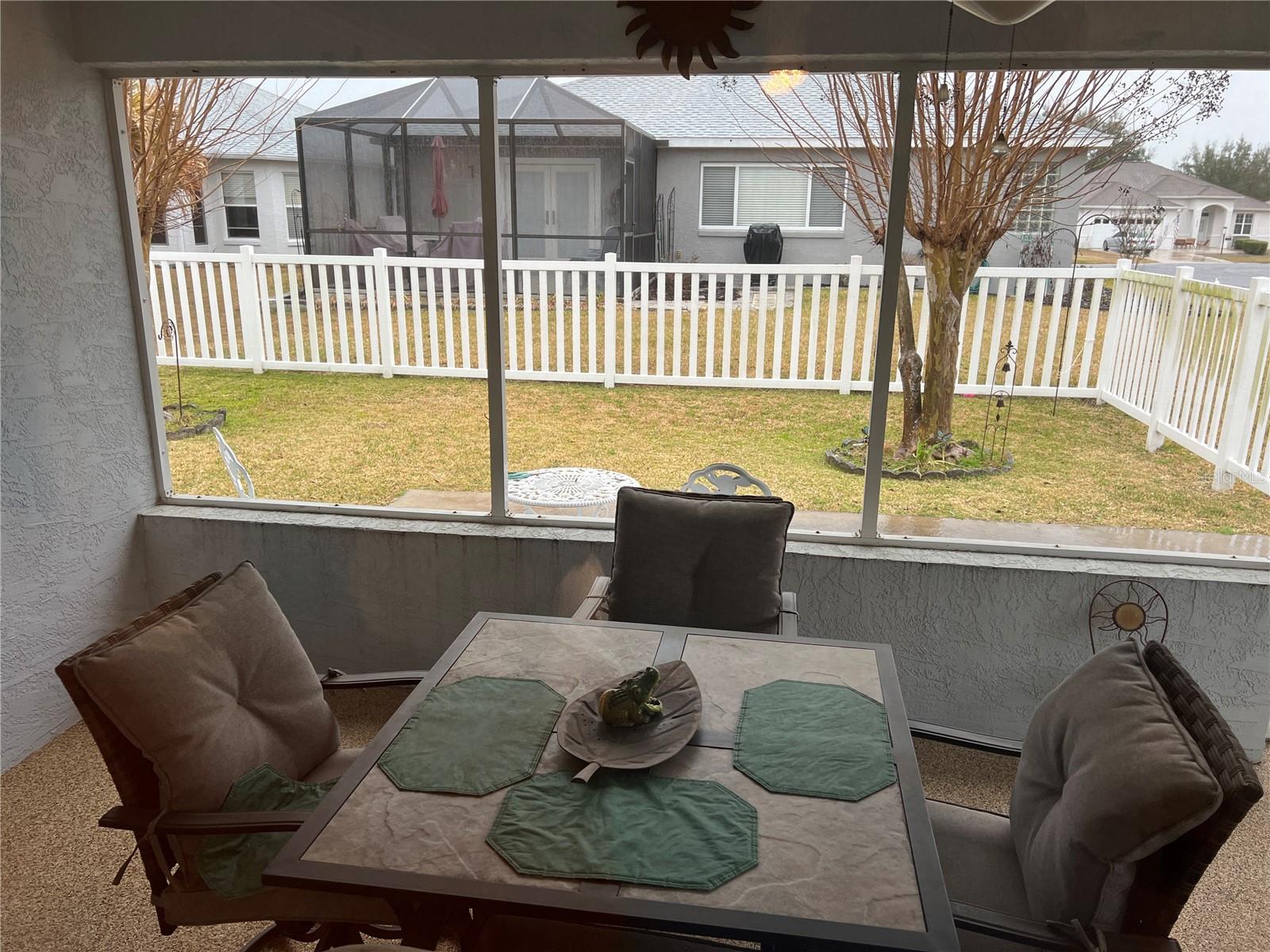 ON TOP OF THE WORLD - Residential