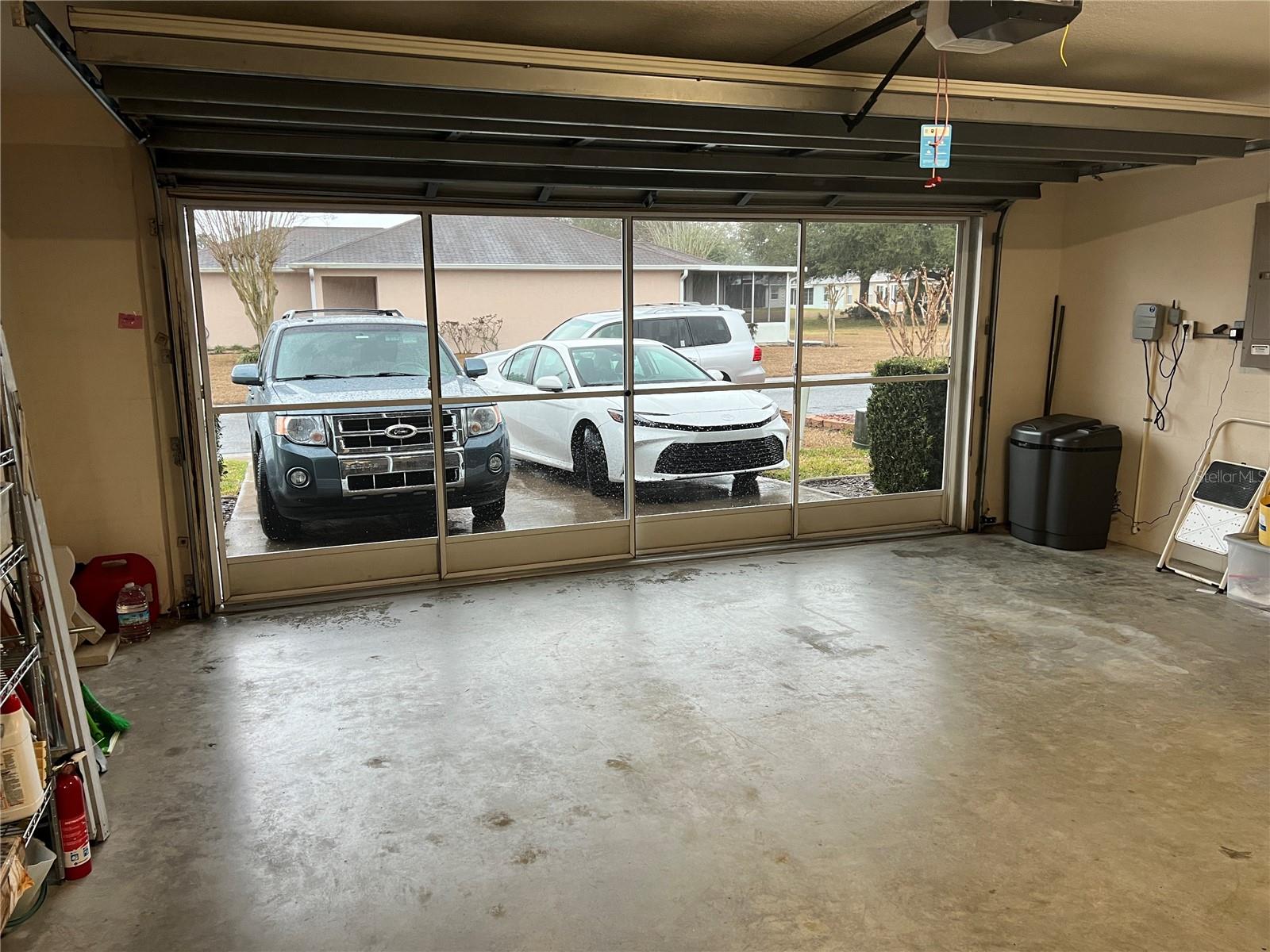 ON TOP OF THE WORLD - Residential