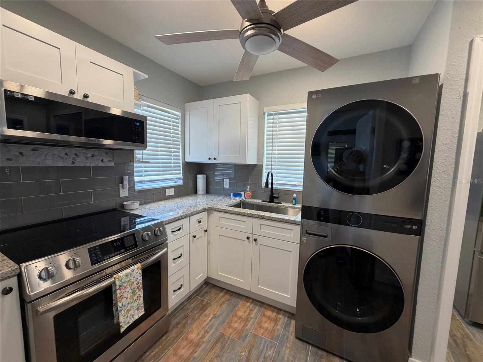 SPINNAKER BAY - Residential