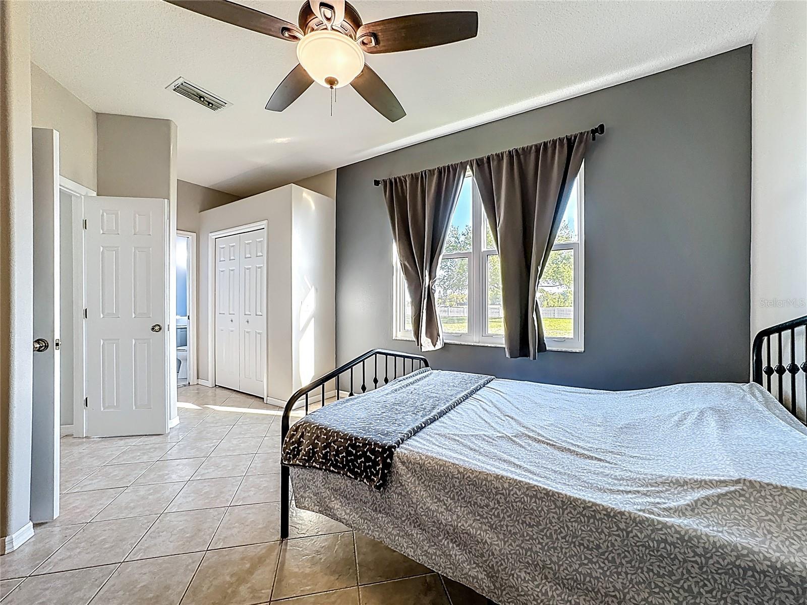 FOXBROOK PH I - Residential