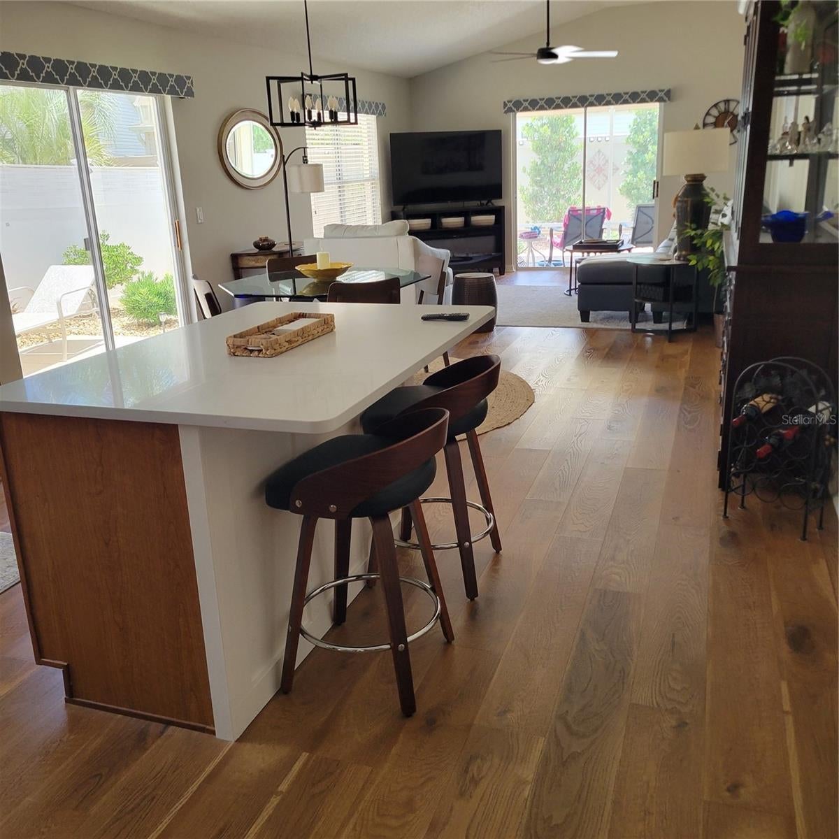 1521 TRENTON LANE