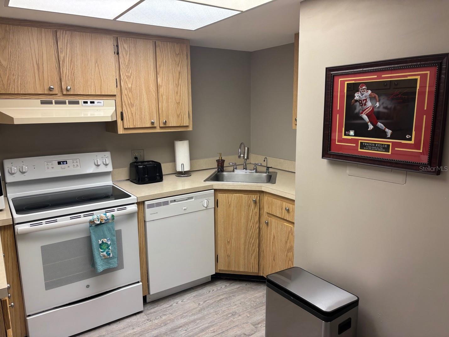 OAK FORREST - Residential