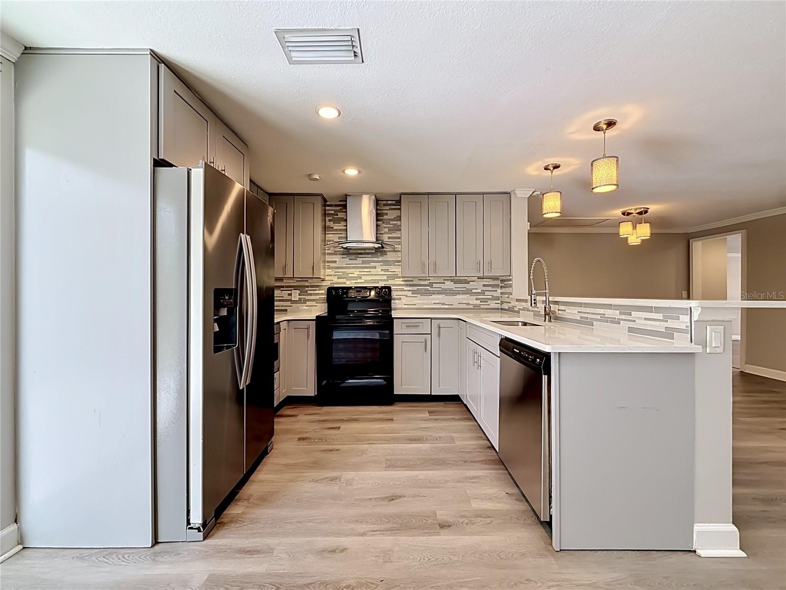 RIDGE PARK ESTATES - Residential