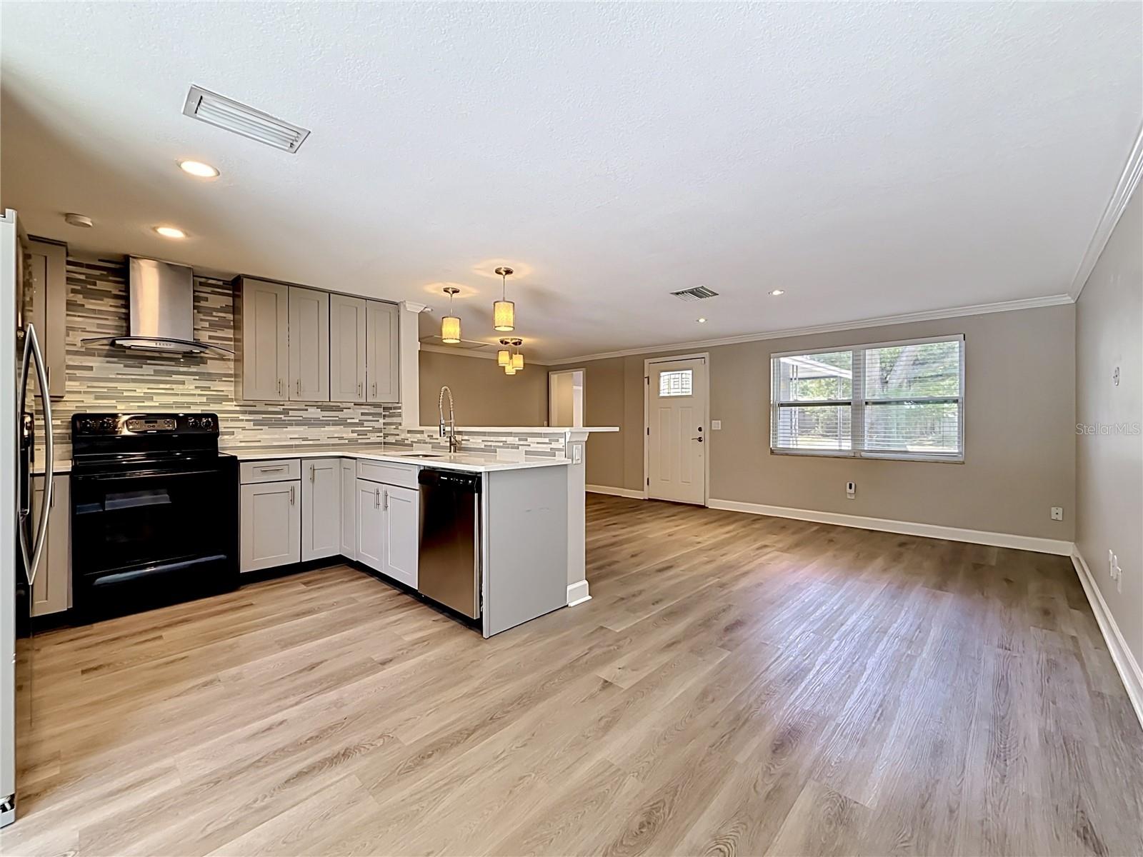 RIDGE PARK ESTATES - Residential