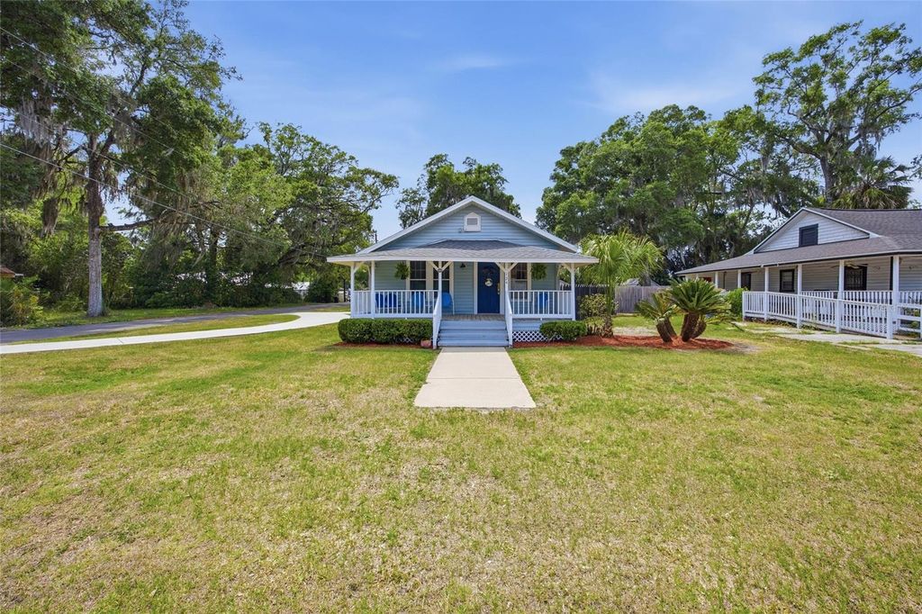 Photo of 124 SE 1st Street, Williston, FL 32696 (MLS # OM724435)