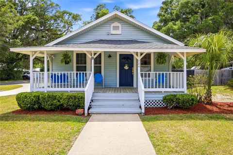Photo of 124 SE 1st Street, Williston, FL 32696 (MLS # OM724435)