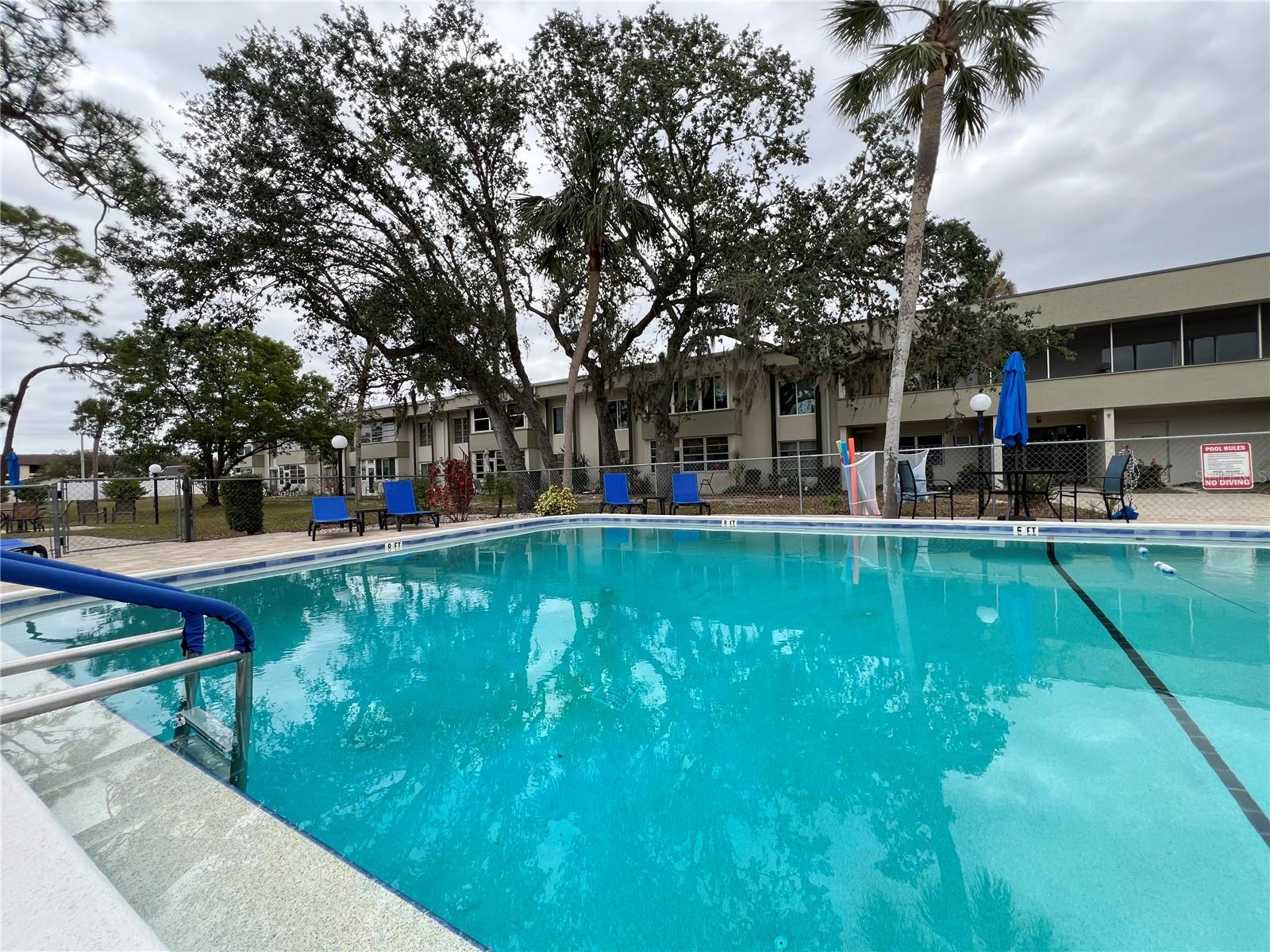 ESSEX HOUSE - Residential