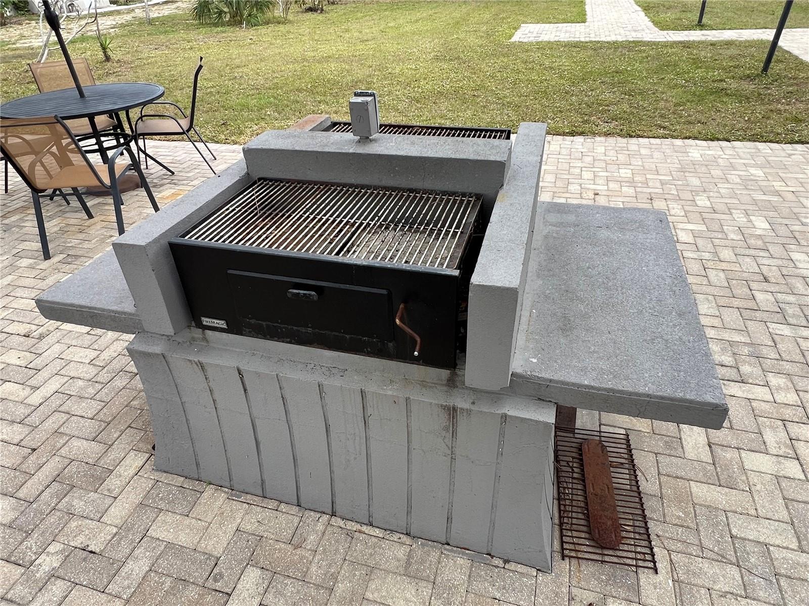 ESSEX HOUSE - Residential