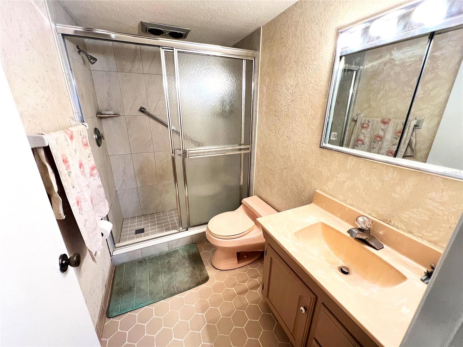 ESSEX HOUSE - Residential