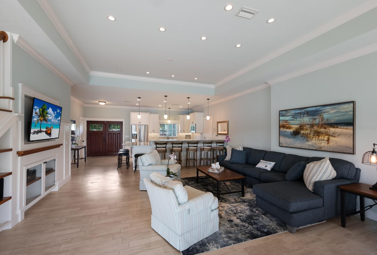 LAKE LA VISTA REP - Residential