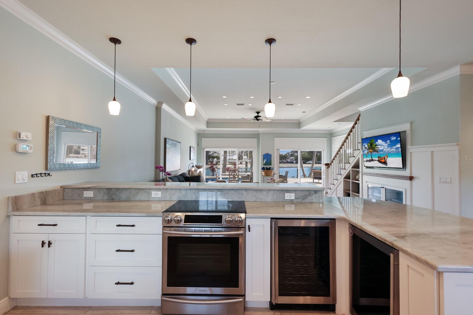 LAKE LA VISTA REP - Residential