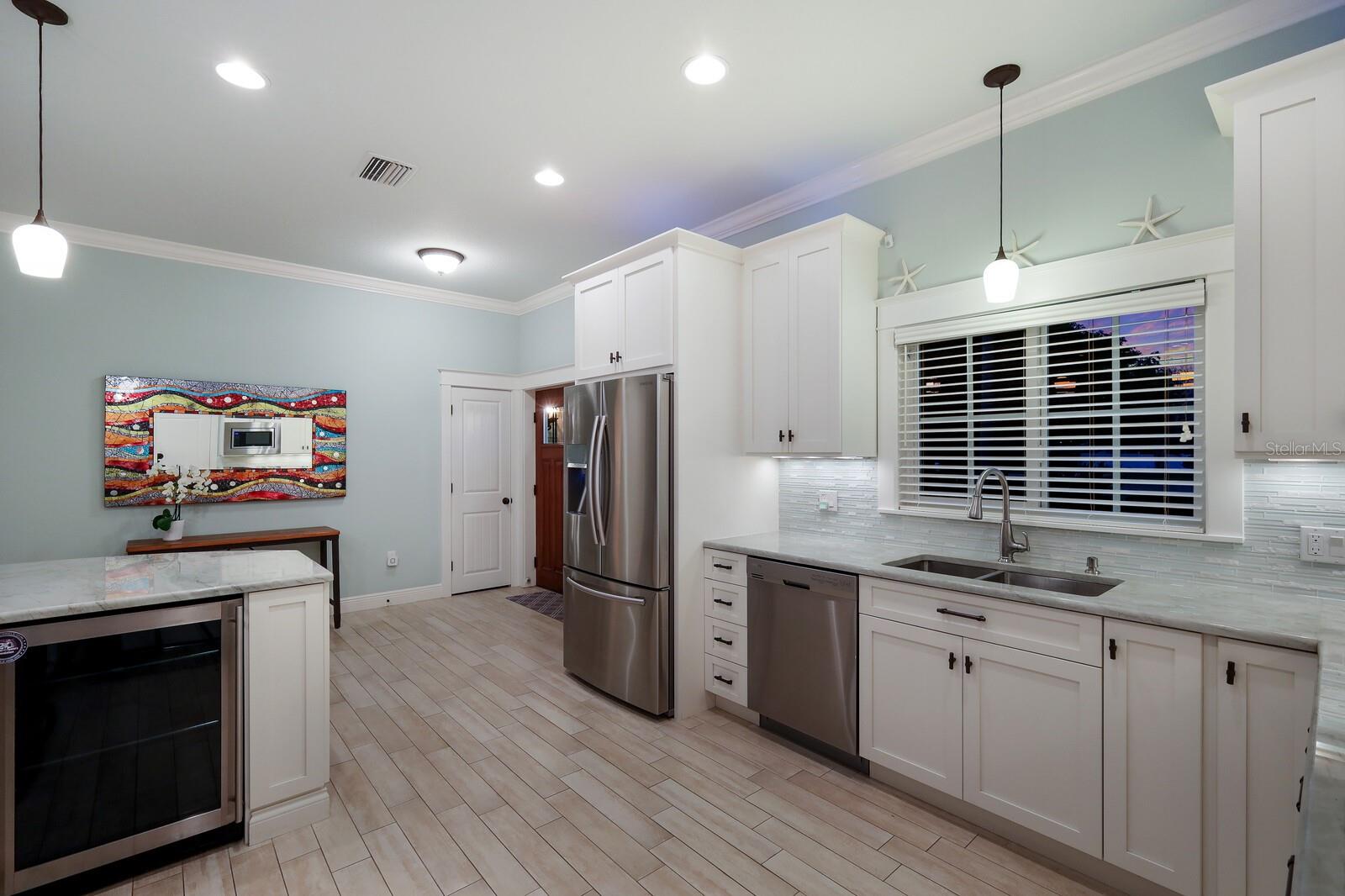 LAKE LA VISTA REP - Residential