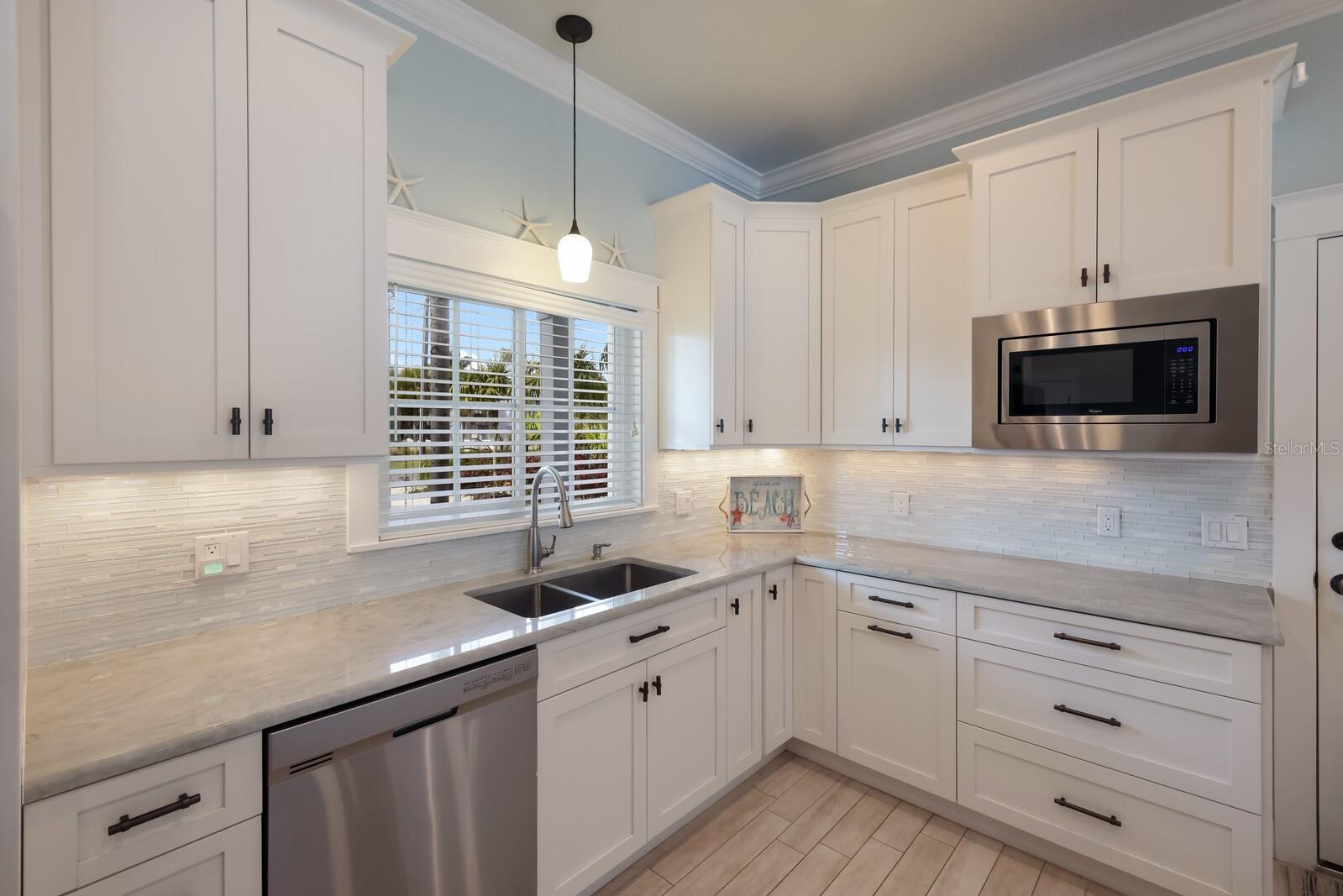 LAKE LA VISTA REP - Residential