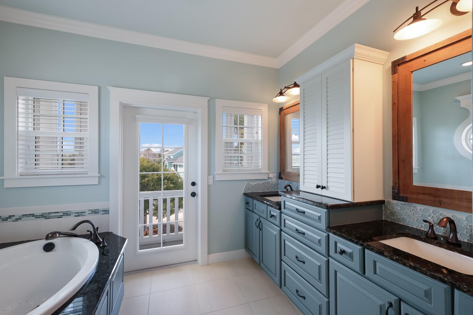 LAKE LA VISTA REP - Residential