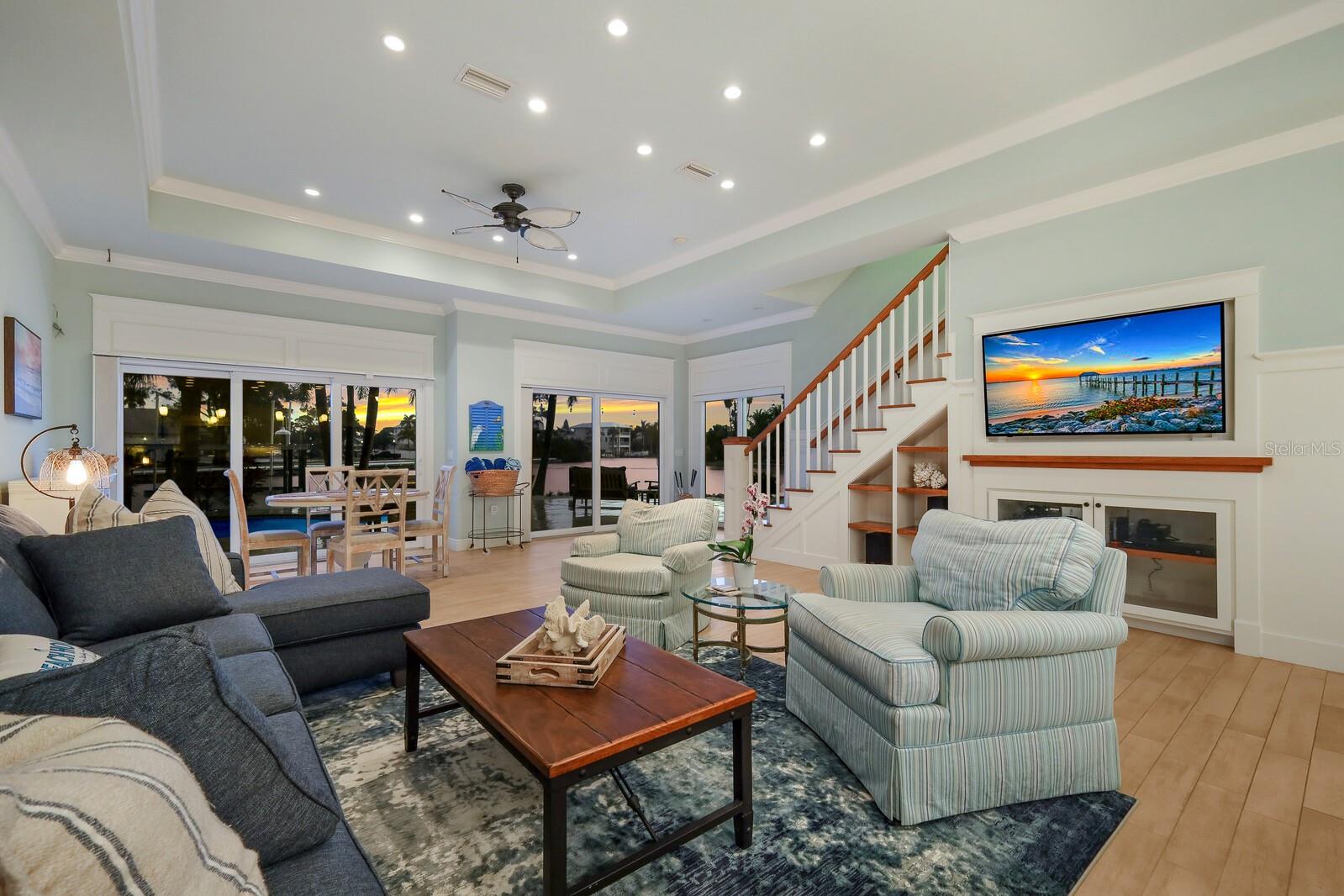 LAKE LA VISTA REP - Residential