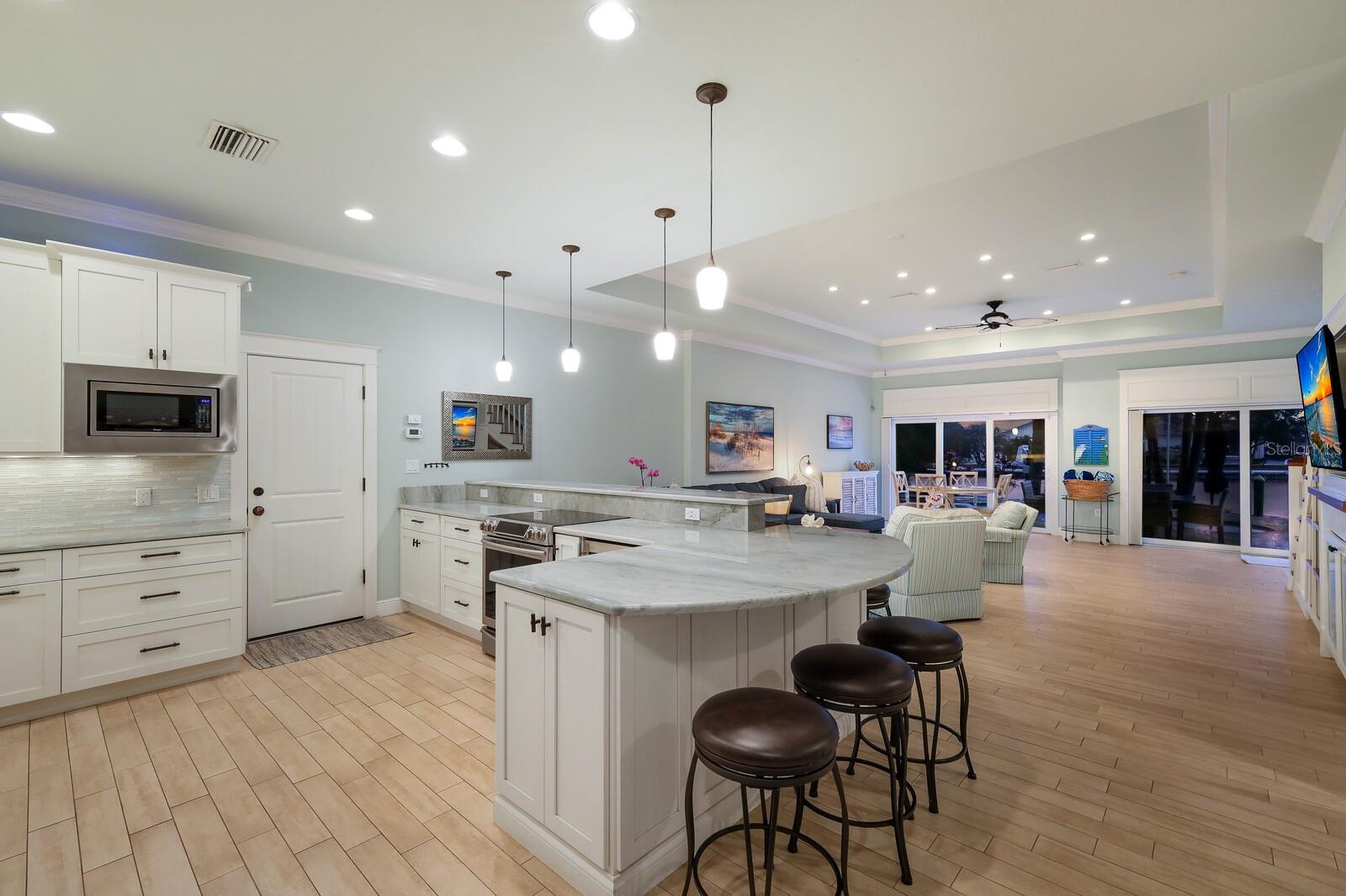 LAKE LA VISTA REP - Residential