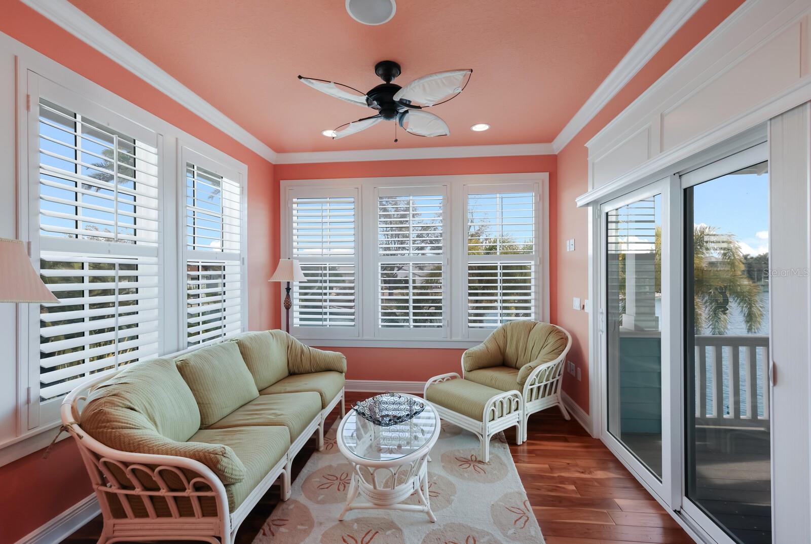 LAKE LA VISTA REP - Residential