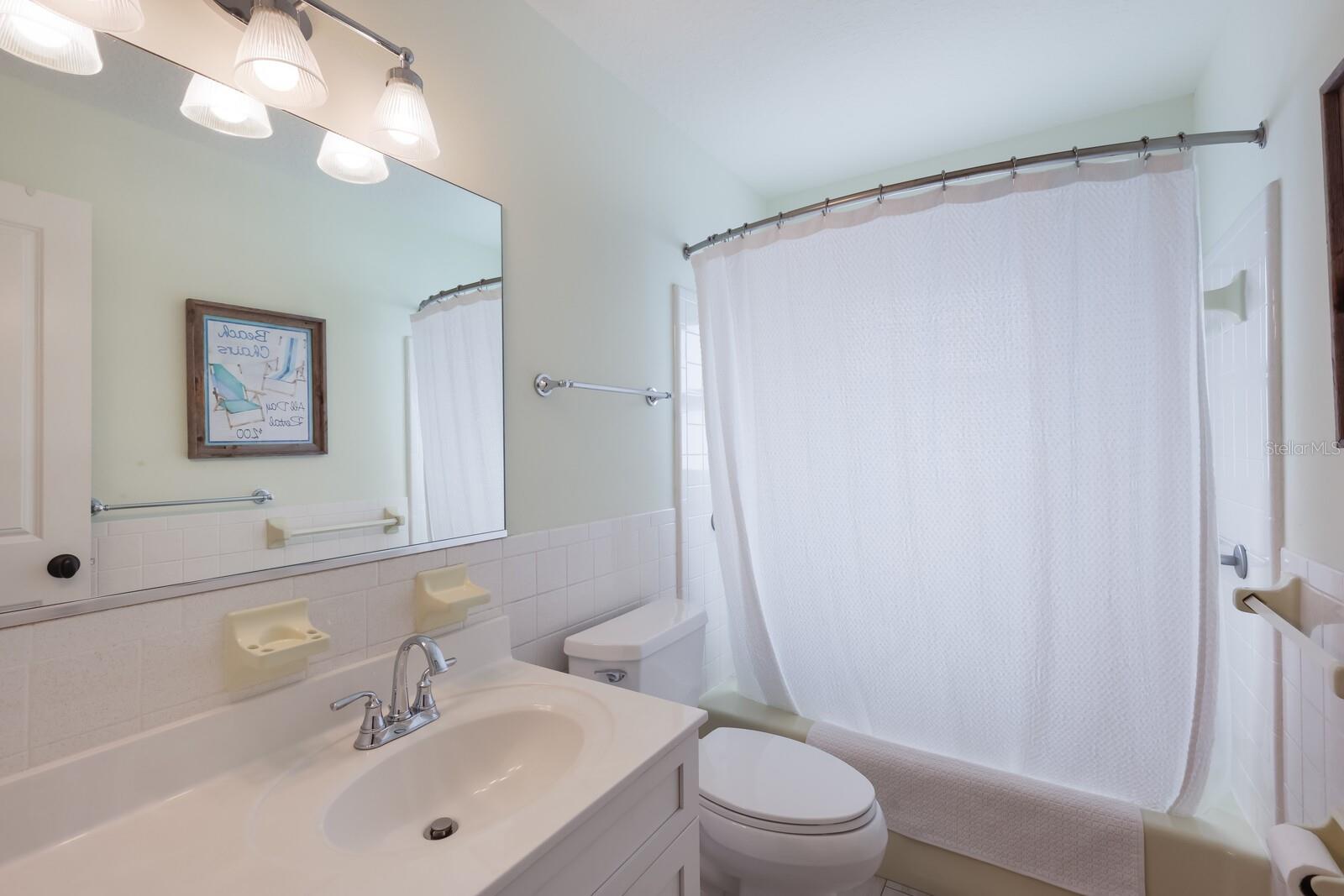 LAKE LA VISTA REP - Residential