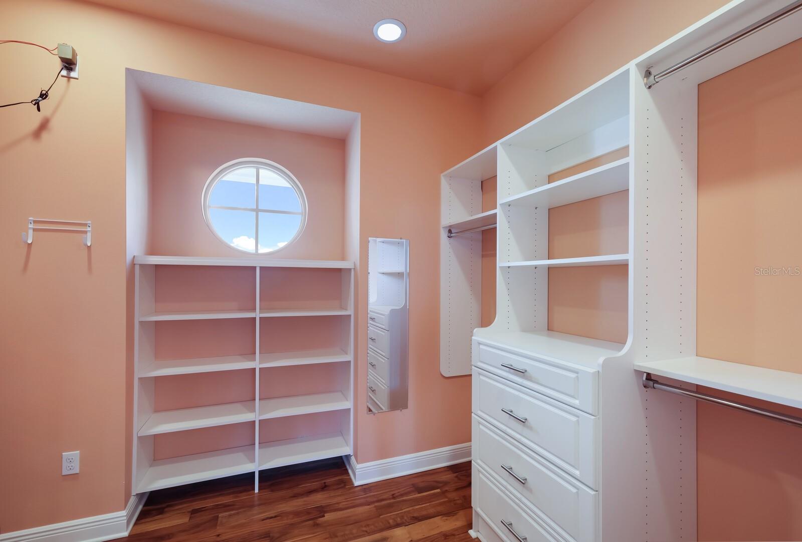 LAKE LA VISTA REP - Residential