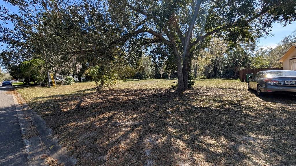 EUSTIS ROSENWALD GARDENS - Land
