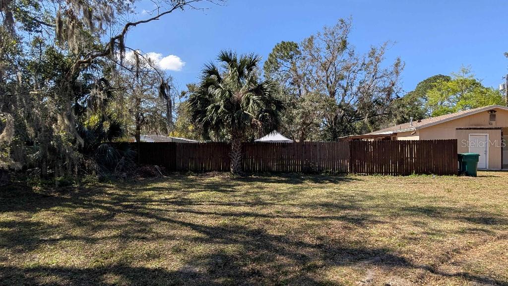 EUSTIS ROSENWALD GARDENS - Land