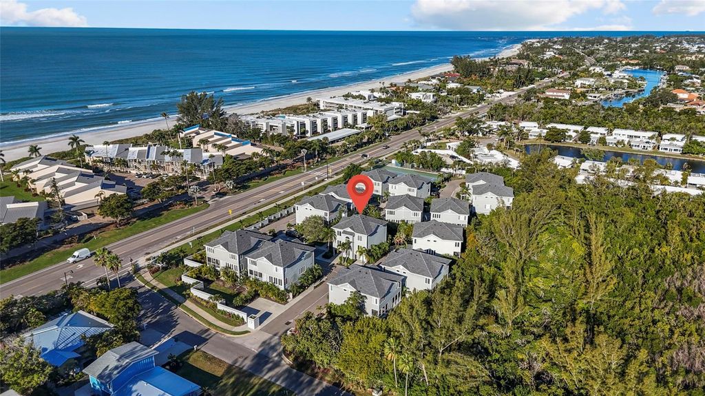 Photo of 515 Forest Way, Longboat Key, FL 34228 (MLS # A4679679)
