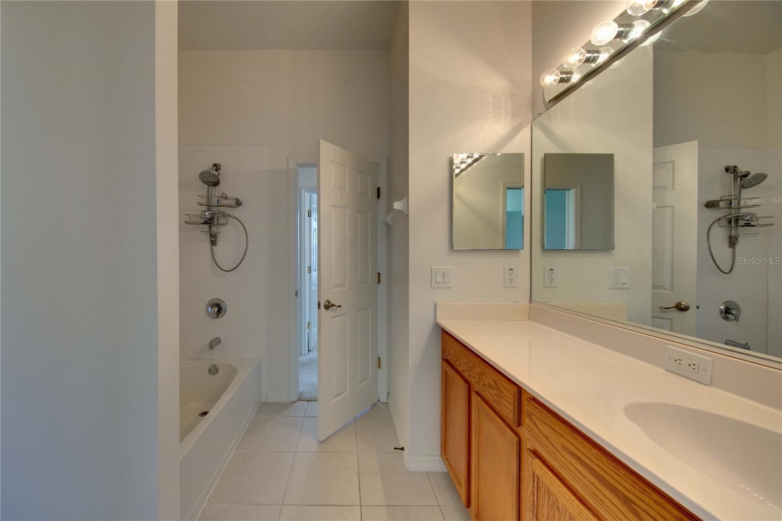 VILLAGES AT PINETREE SPRUCE PI - Residential Lease