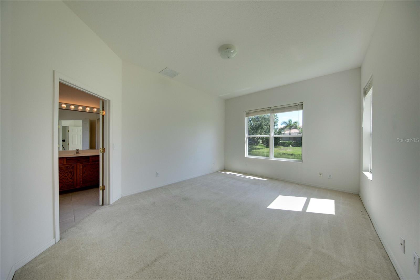 VILLAGES AT PINETREE SPRUCE PI - Residential Lease