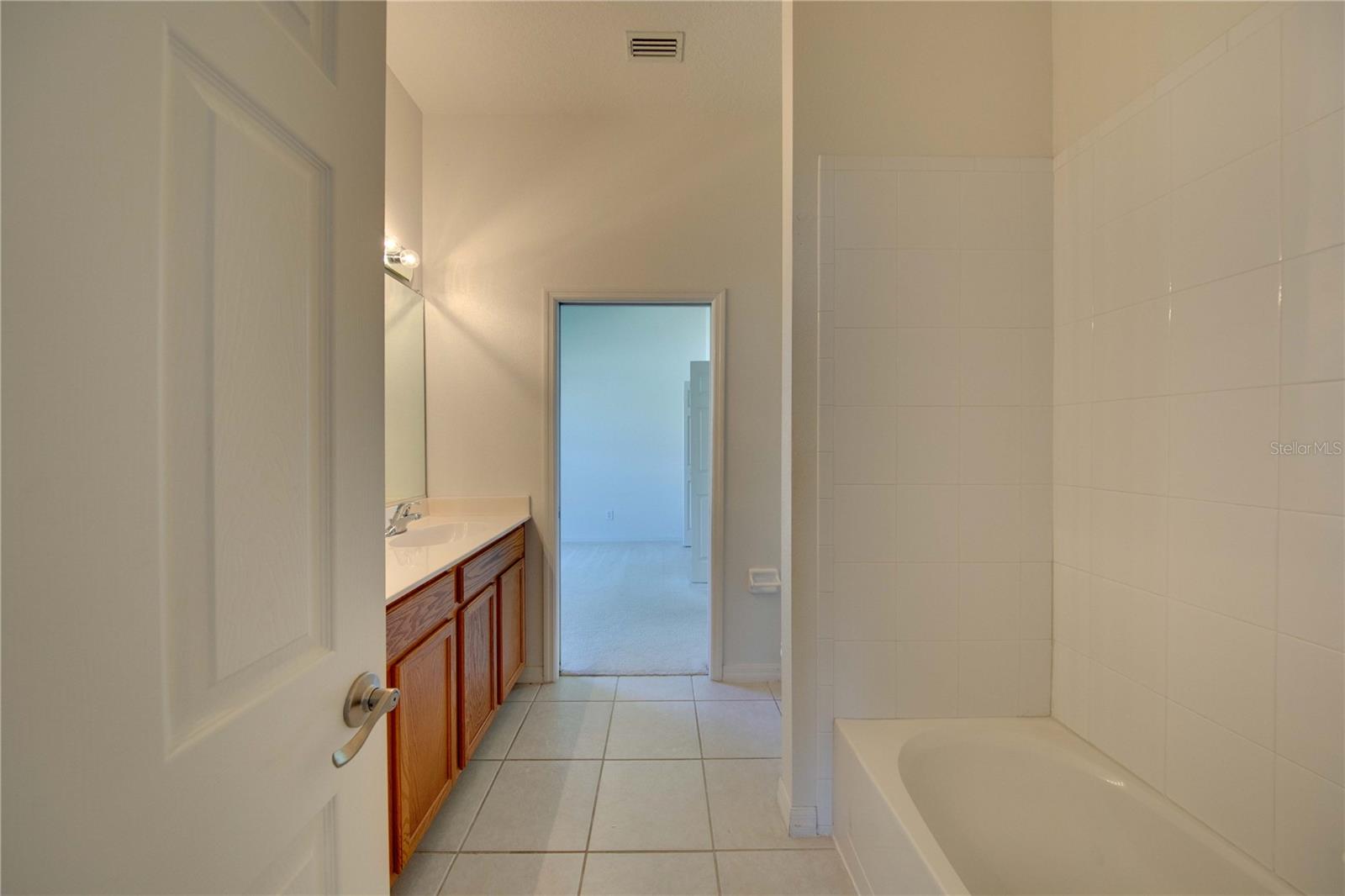 VILLAGES AT PINETREE SPRUCE PI - Residential Lease