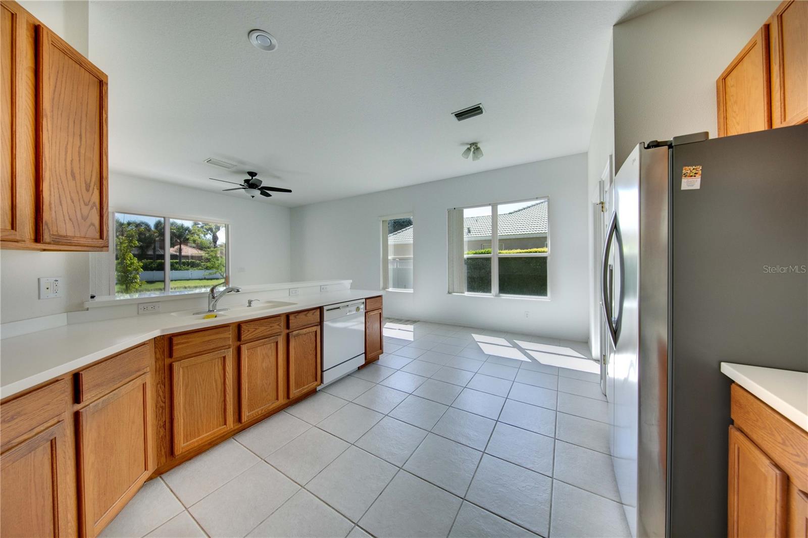 VILLAGES AT PINETREE SPRUCE PI - Residential Lease