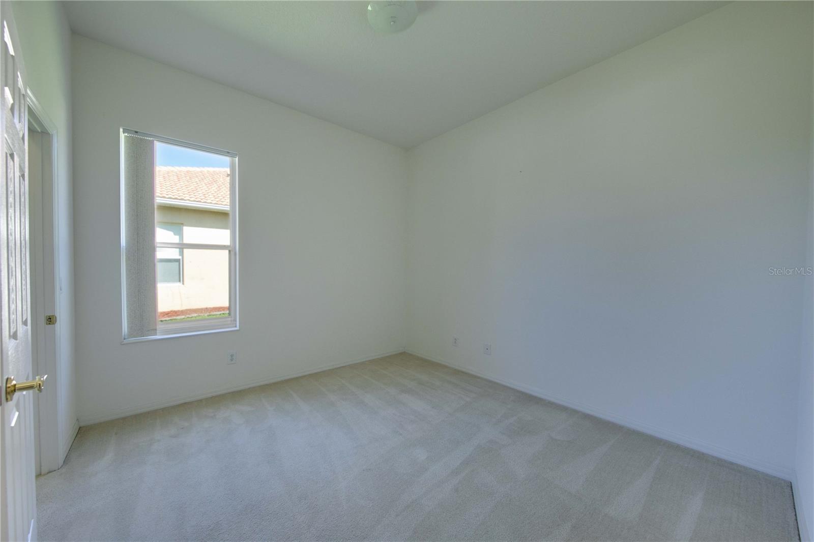 VILLAGES AT PINETREE SPRUCE PI - Residential Lease