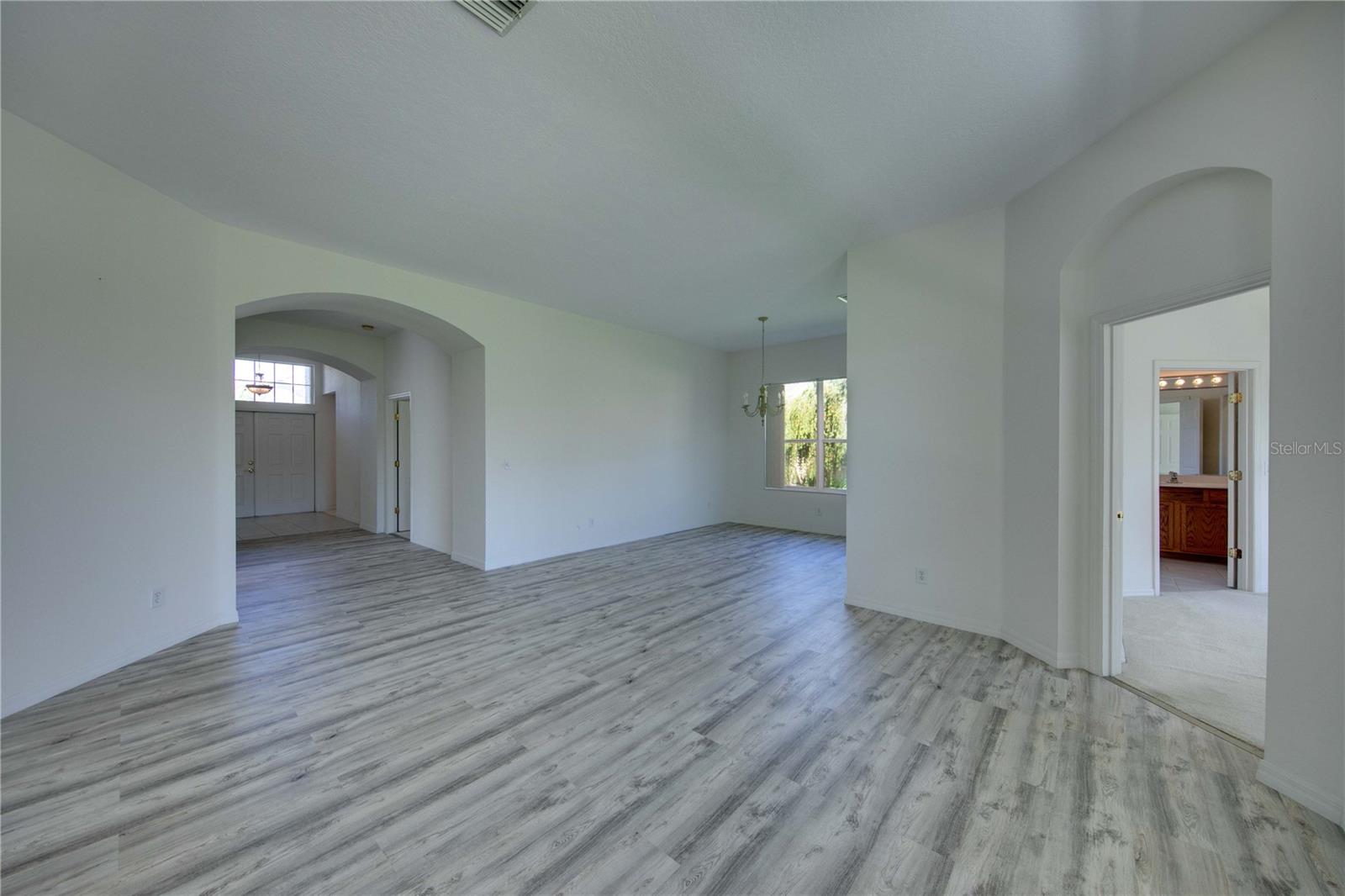 VILLAGES AT PINETREE SPRUCE PI - Residential Lease