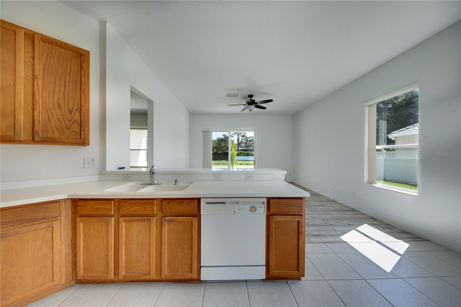 VILLAGES AT PINETREE SPRUCE PI - Residential Lease