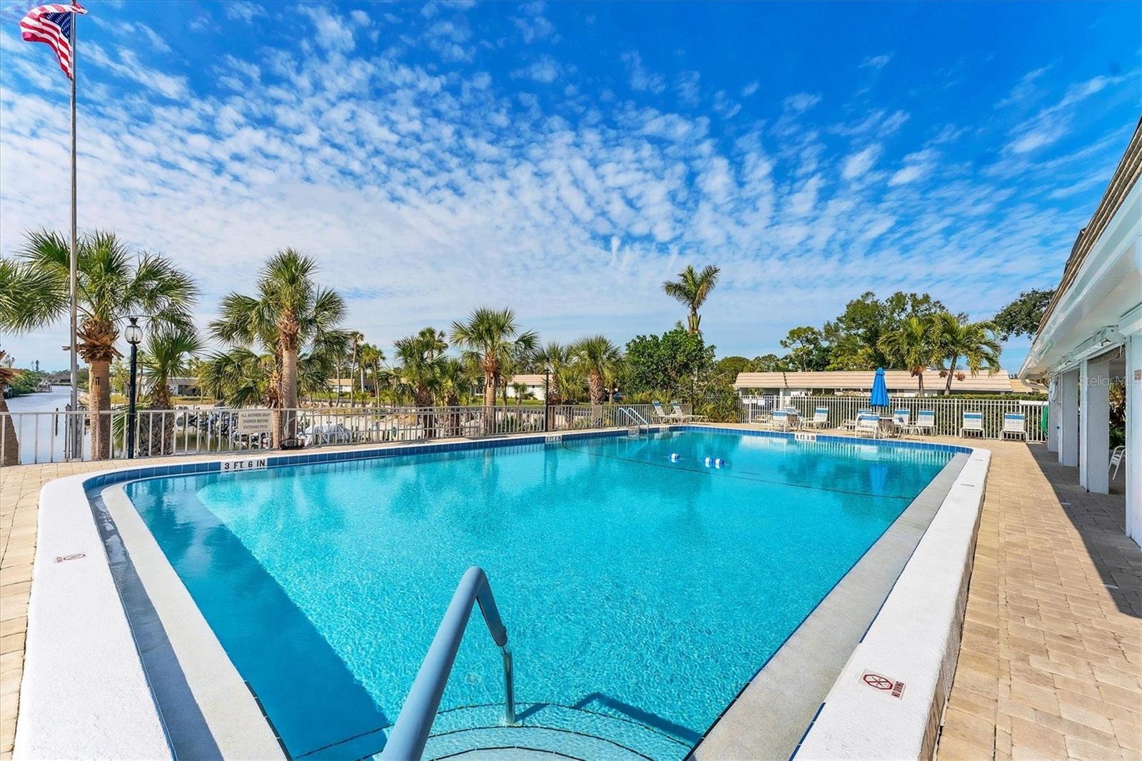 STRATHMORE RIVERSIDE I - Residential