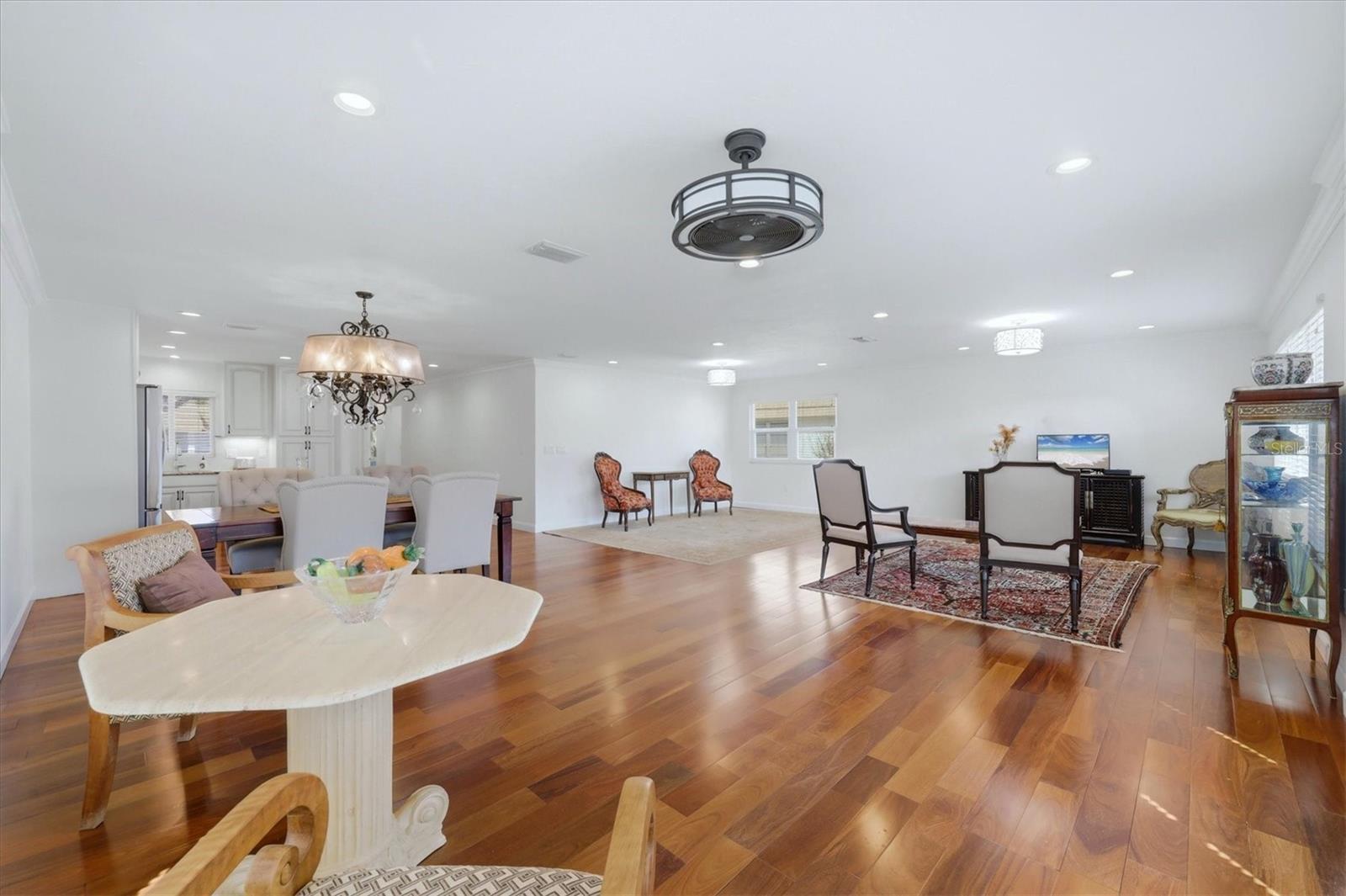 STRATHMORE RIVERSIDE I - Residential