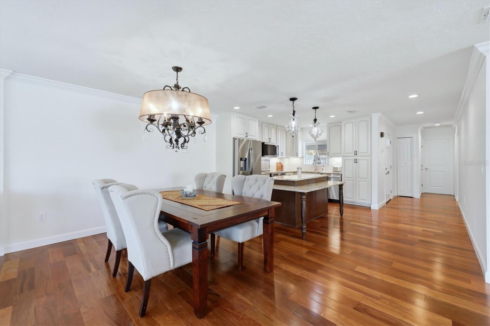 STRATHMORE RIVERSIDE I - Residential