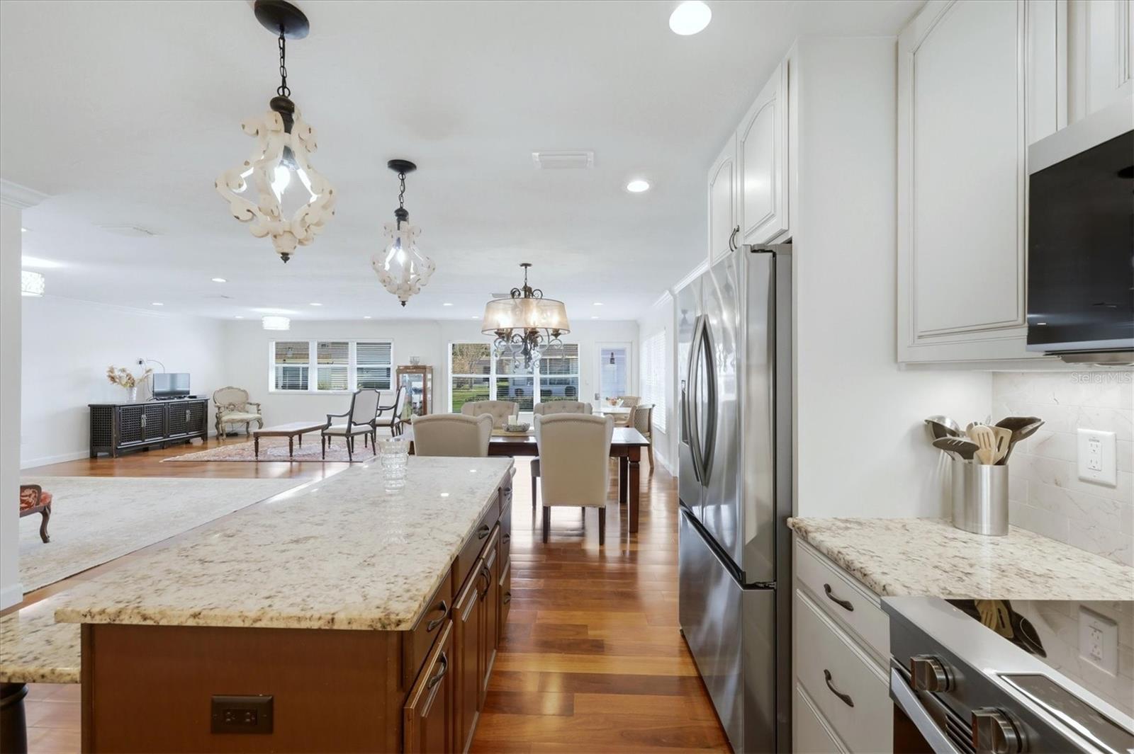 STRATHMORE RIVERSIDE I - Residential