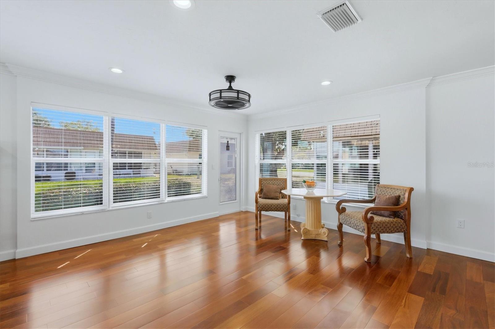 STRATHMORE RIVERSIDE I - Residential