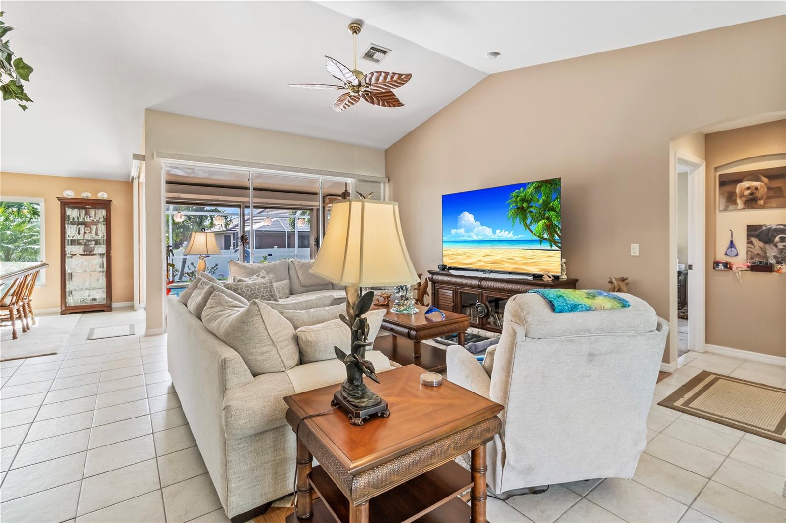 2857 SW 25TH AVENUE, CAPE CORAL, FL, 33914/$399,000 4 2857 SW 25TH AVENUE