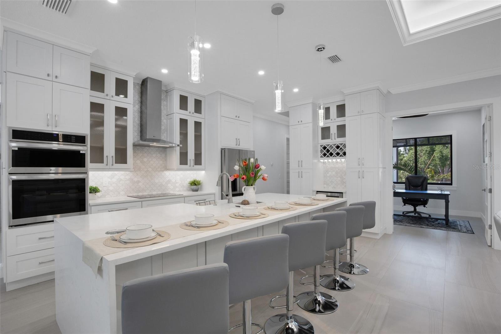 VENICE BY-WAY - Residential