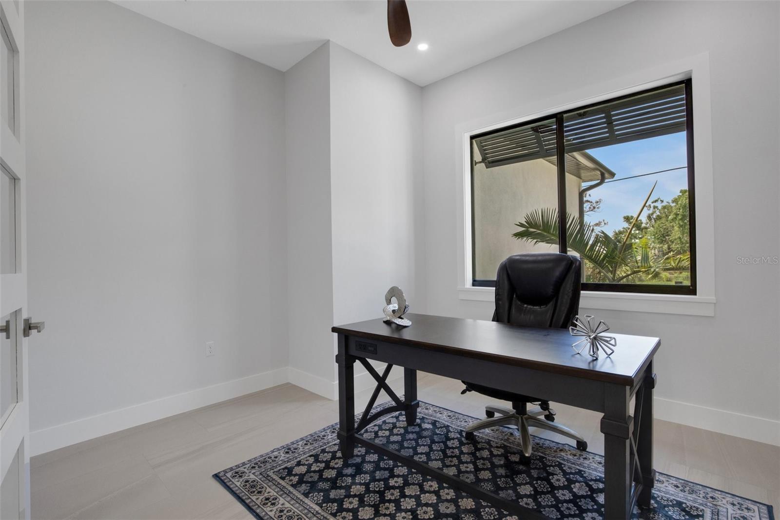 VENICE BY-WAY - Residential