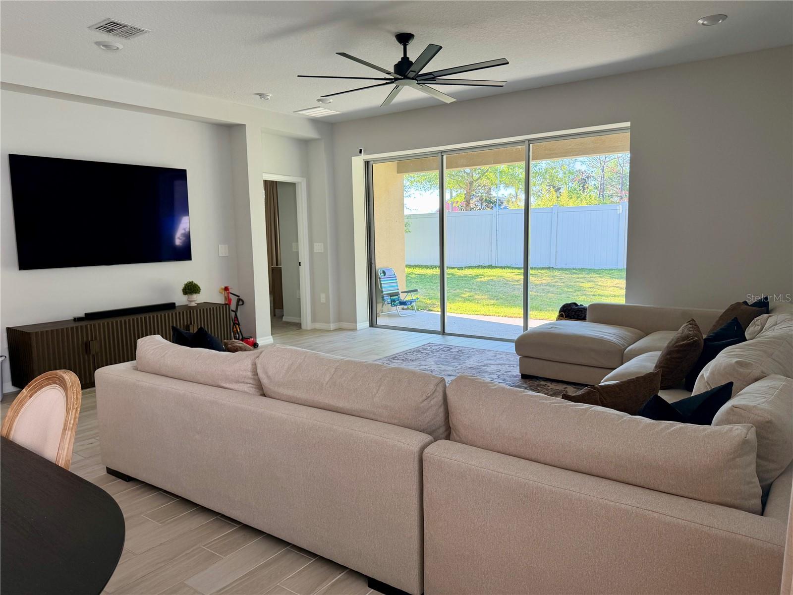 CRESTVIEW - Residential Lease