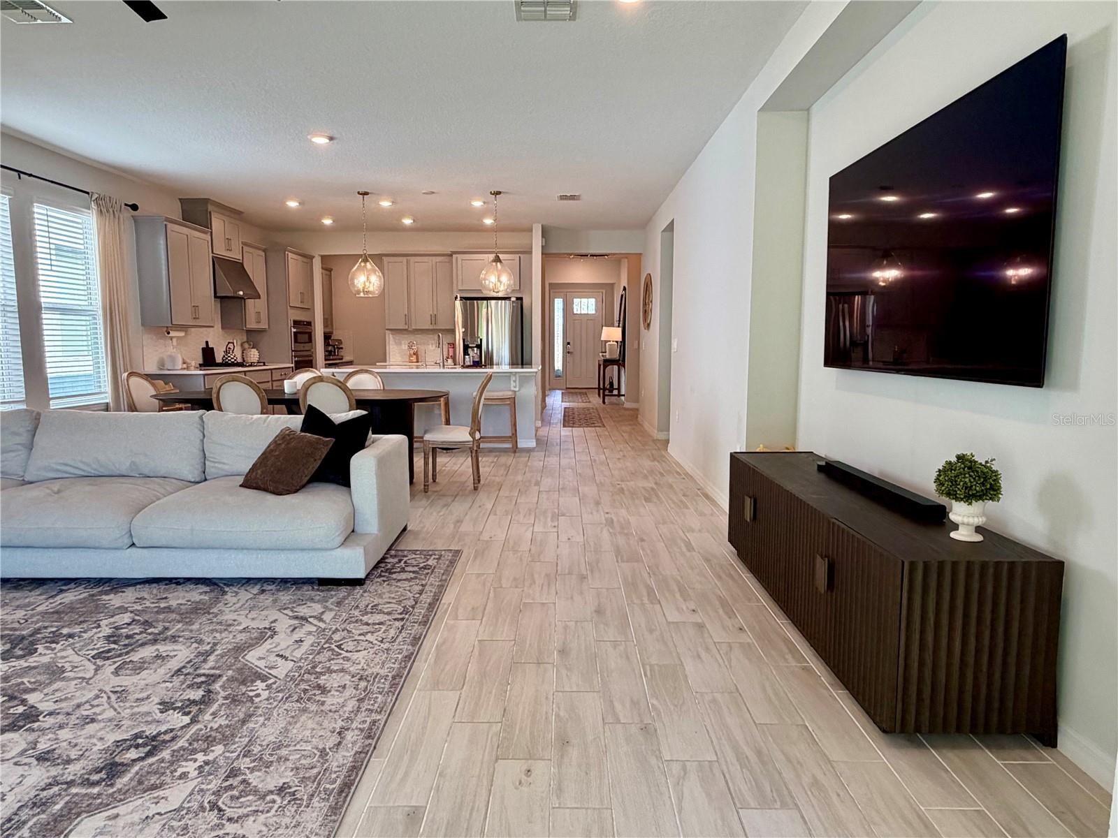 CRESTVIEW - Residential Lease