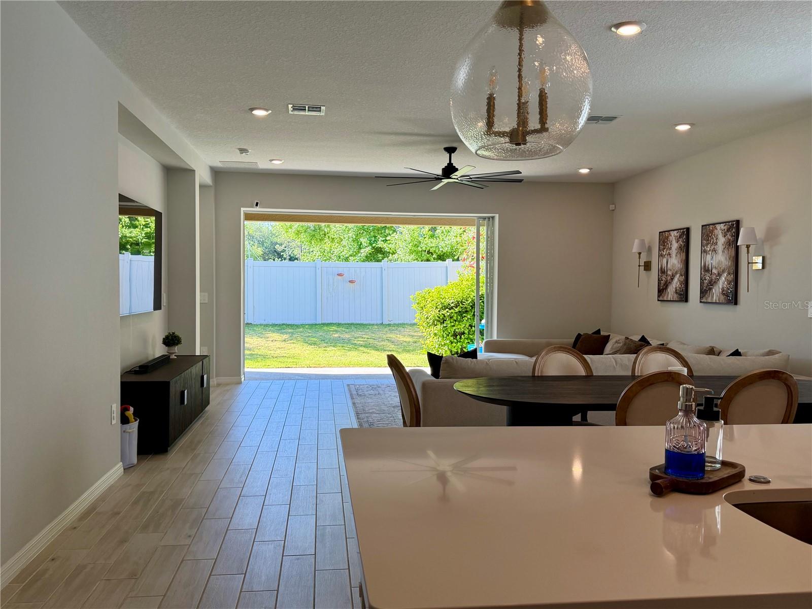 CRESTVIEW - Residential Lease