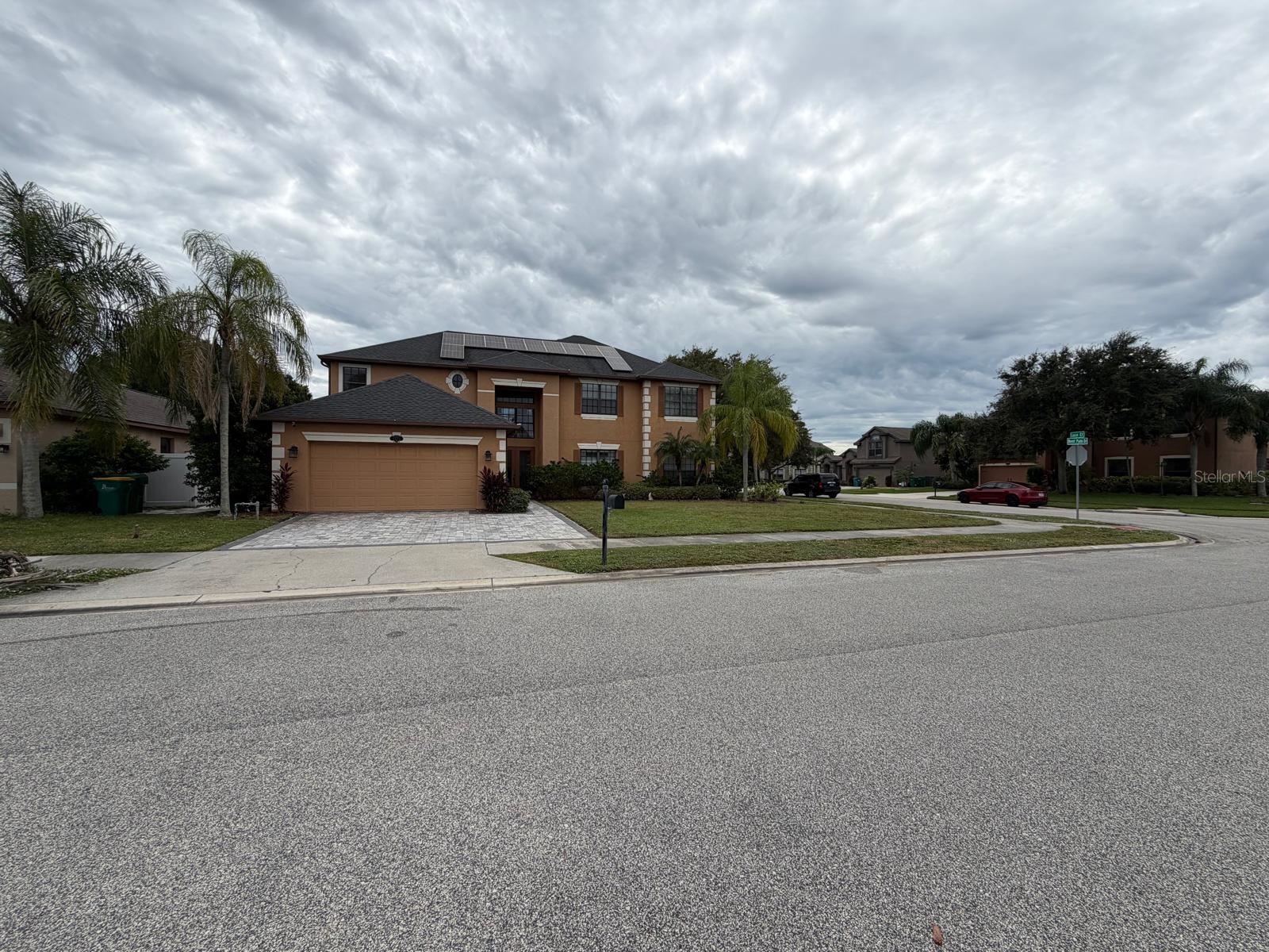 1373 BENT PALM DRIVE